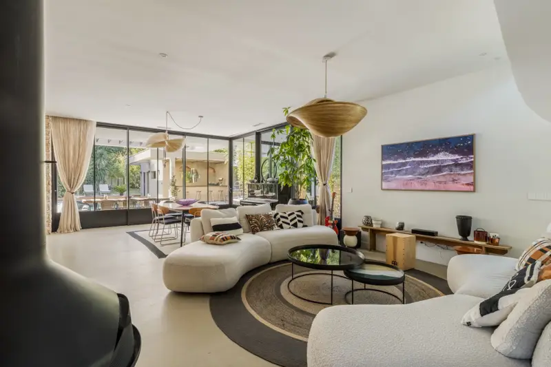 Superbe maison d'architecte, 5 chambres, bureau, piscine, dépendance. — photo 4