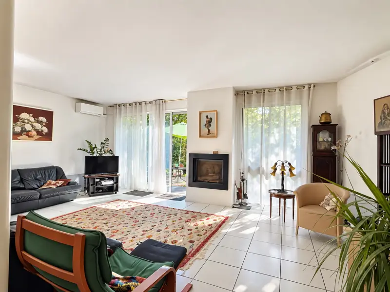Ensemble immobilier, maison avec garage et jardinet, Un 2 pièces et Un studio — photo 4