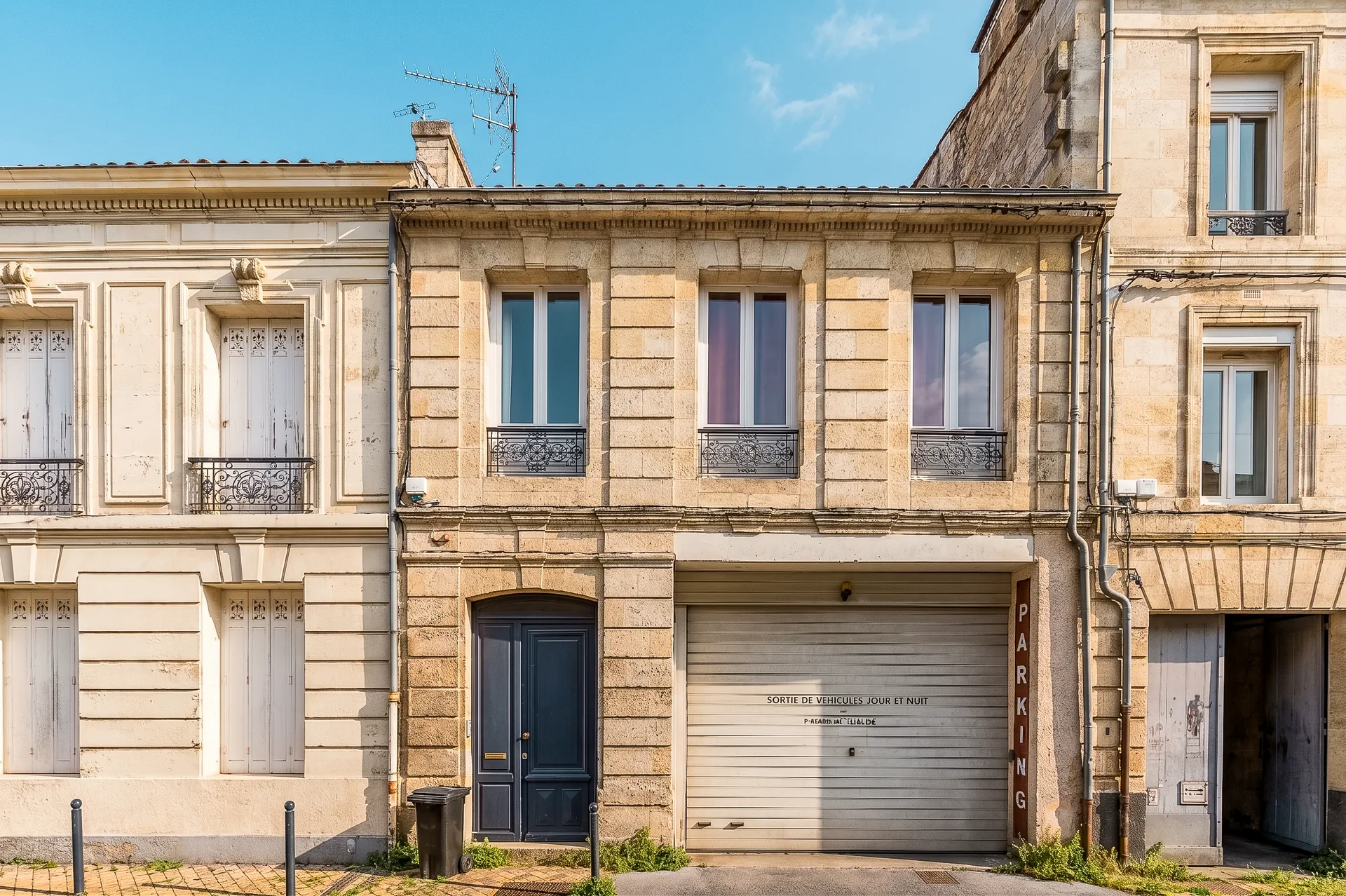 Maison de ville en pierre — 1