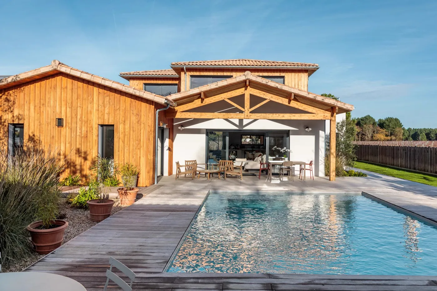 Maison contemporaine avec piscine vendue